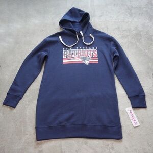 New England Patriots NFL Teens Women Medium 7/9 Blue Pullover Hoodie Sweatshirt